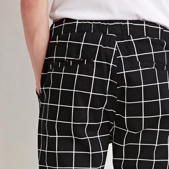Forever 21 grid pants - Picture 3 of 6